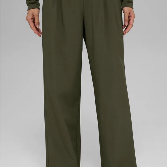 ALO Yoga Dark Olive Wide-Leg Pants size small discounted color - Picture 3 of 6